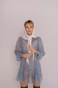 Косынка из кашемира молочного цвета
